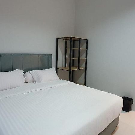 Reddoorz Plus Near Siloam Hospital Balikpapan ภายนอก รูปภาพ