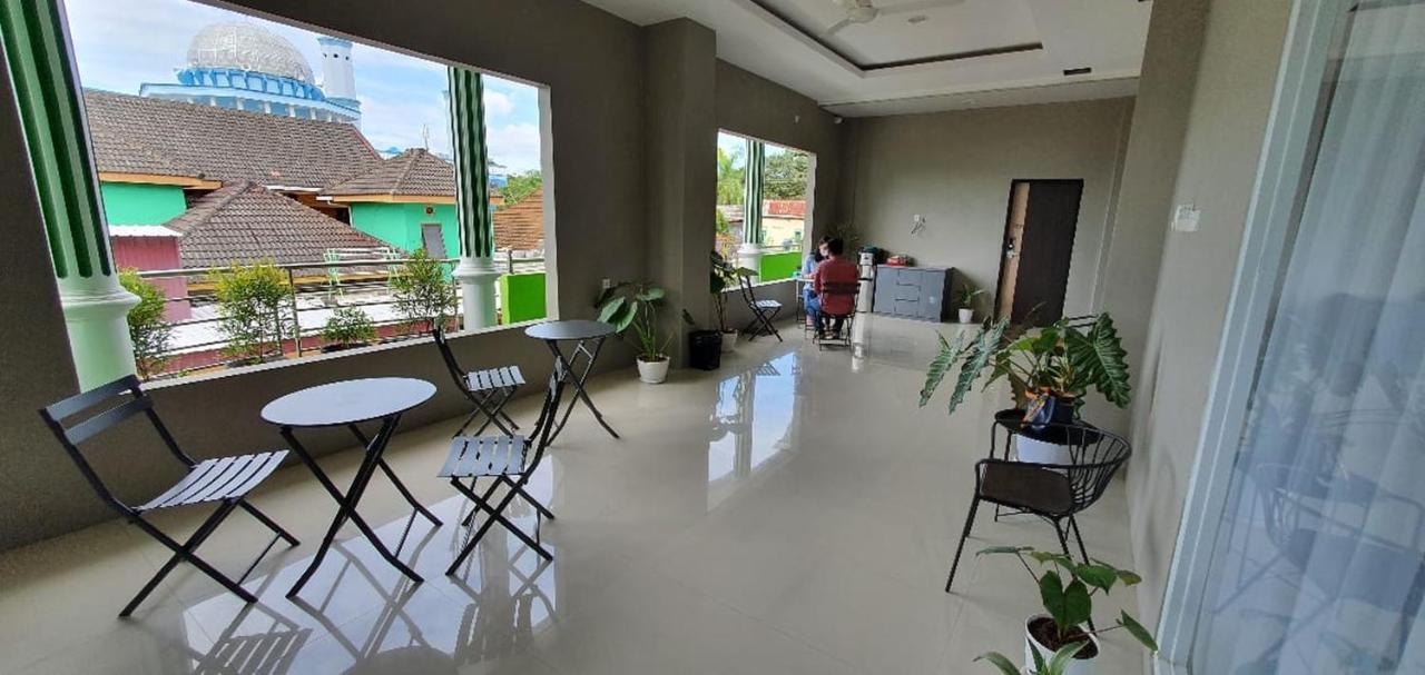 Reddoorz Plus Near Siloam Hospital Balikpapan ภายนอก รูปภาพ