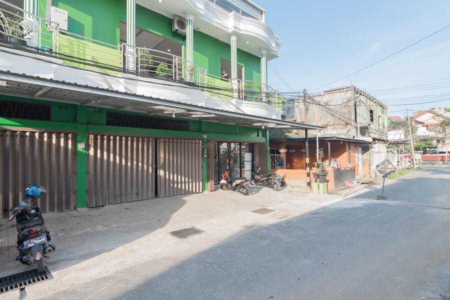 Reddoorz Plus Near Siloam Hospital Balikpapan ภายนอก รูปภาพ